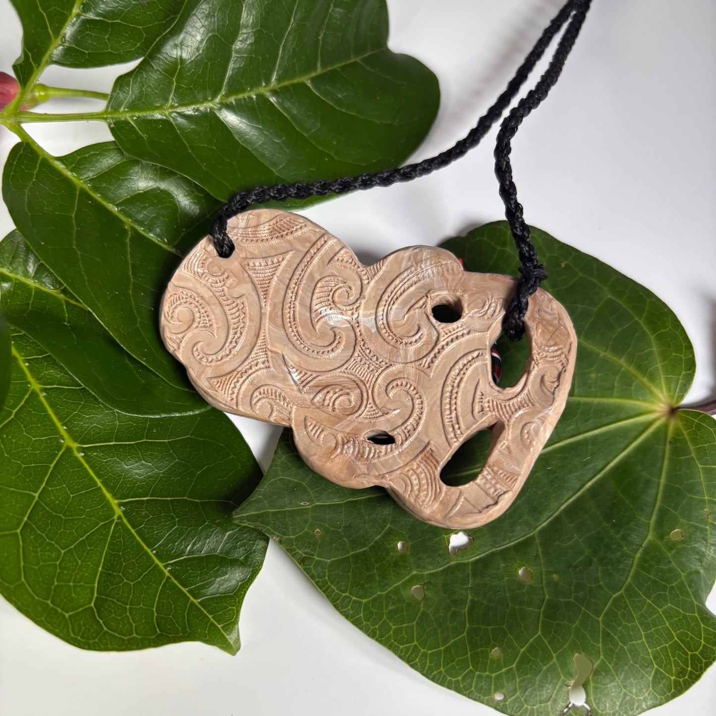 Hei Tiki – Poi